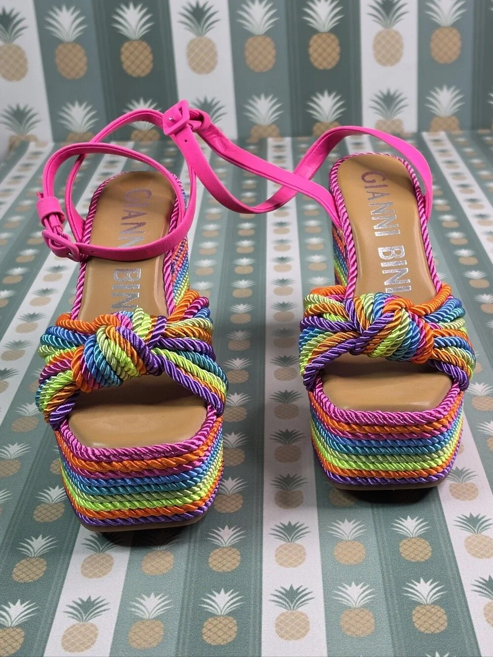 Gianni Bini eye catching